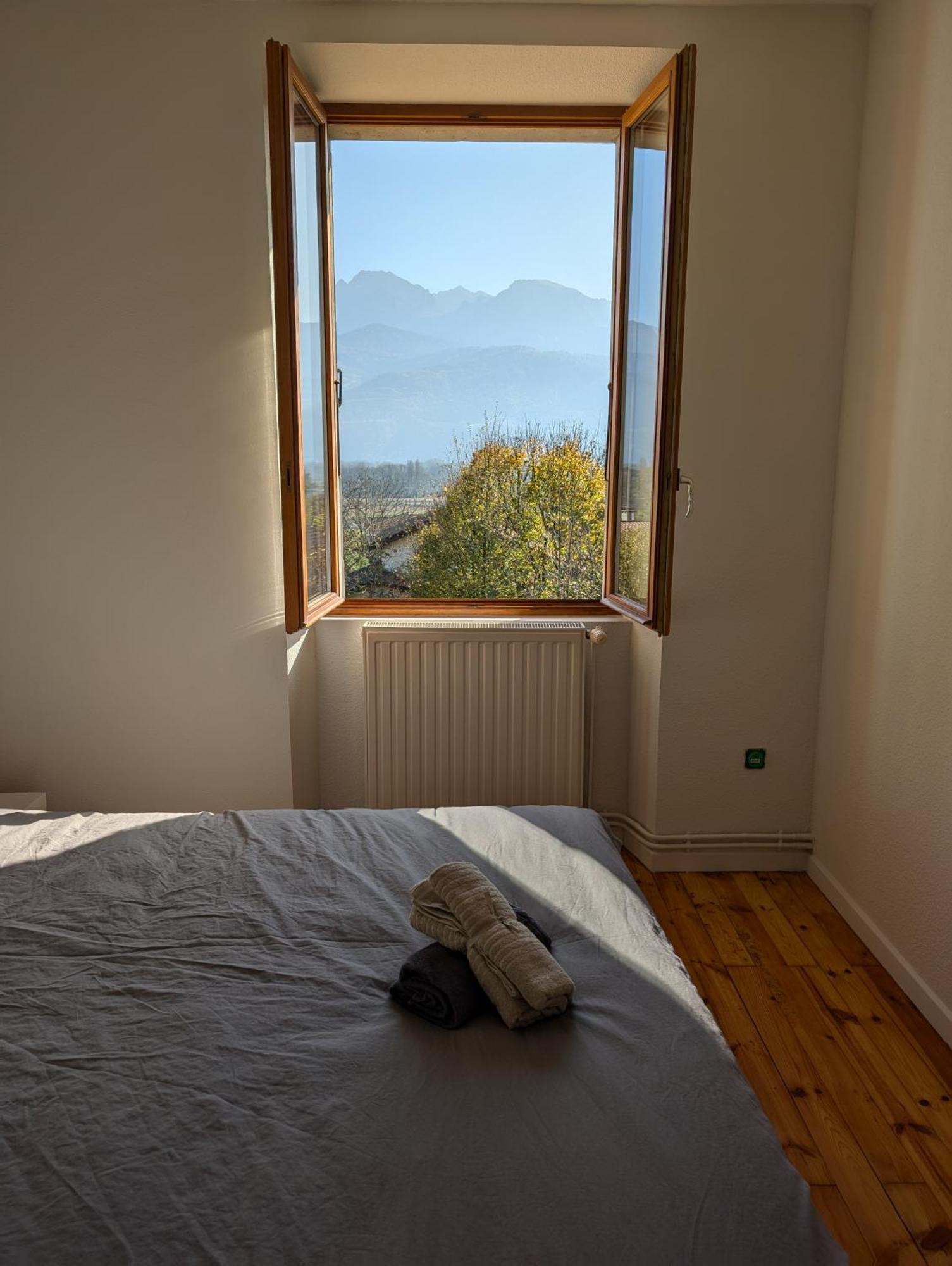 Appart 65M2 Avec 2 Chambres Dans Ferme Renovee - Parking Gratuit - Grande Vue Montagnes Montbonnot-Saint-Martin Buitenkant foto